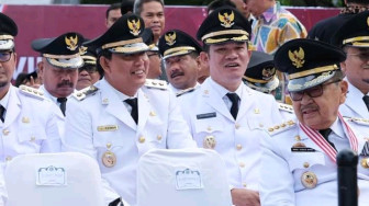 Wakil Bupati Tanjab Barat Hadiri Upacara Peringatan HUT Otonomi Daerah XXVII Tahun 2023 di Makassar